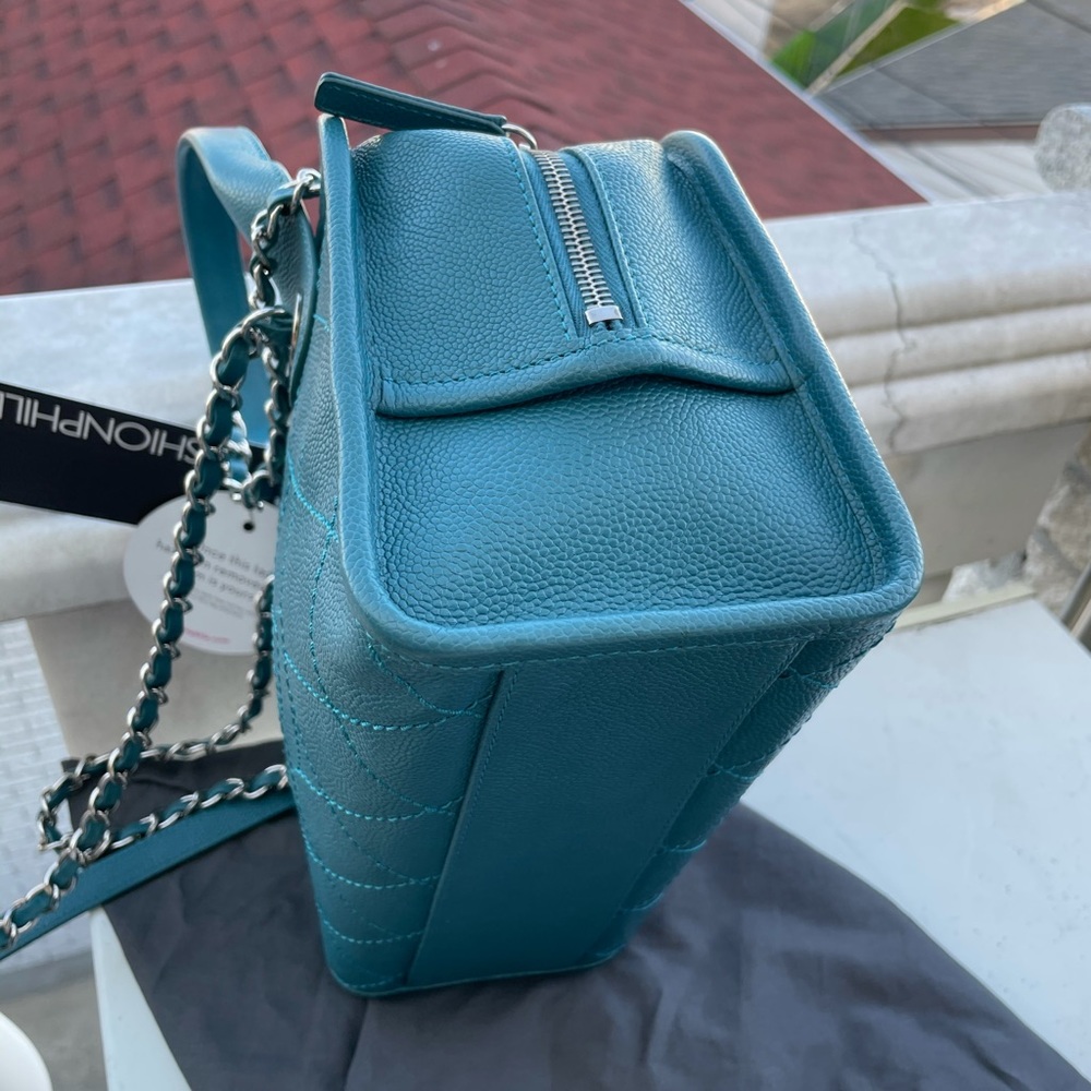 Chanel - Picture 2 of 7